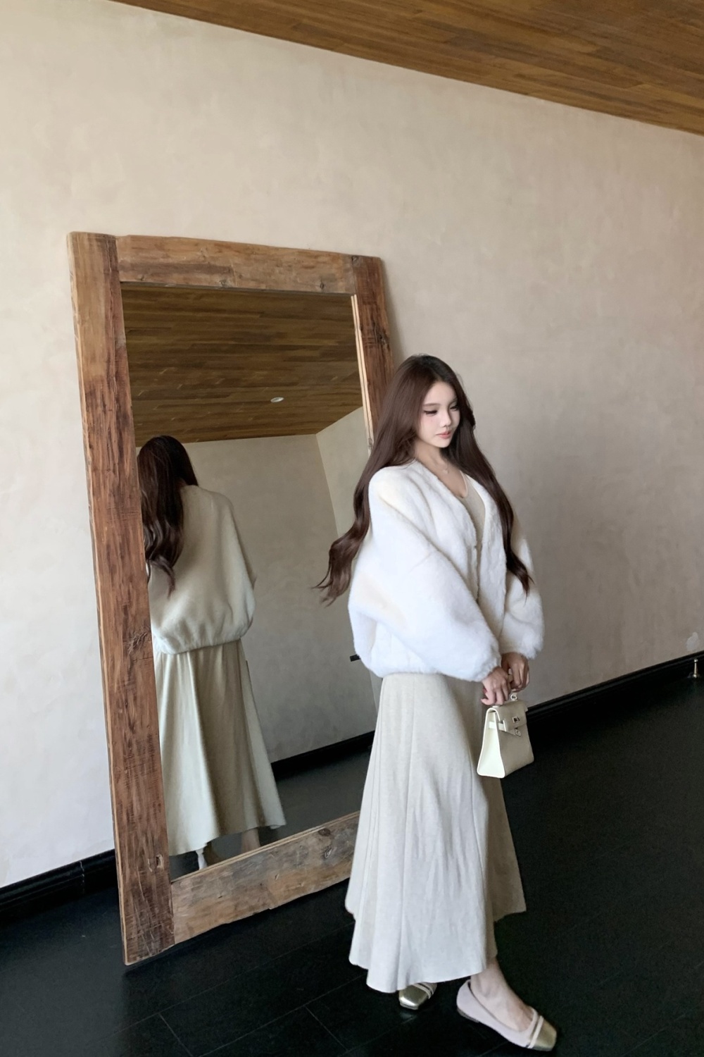 Autumn and winter thermal coat temperament fur coat for women