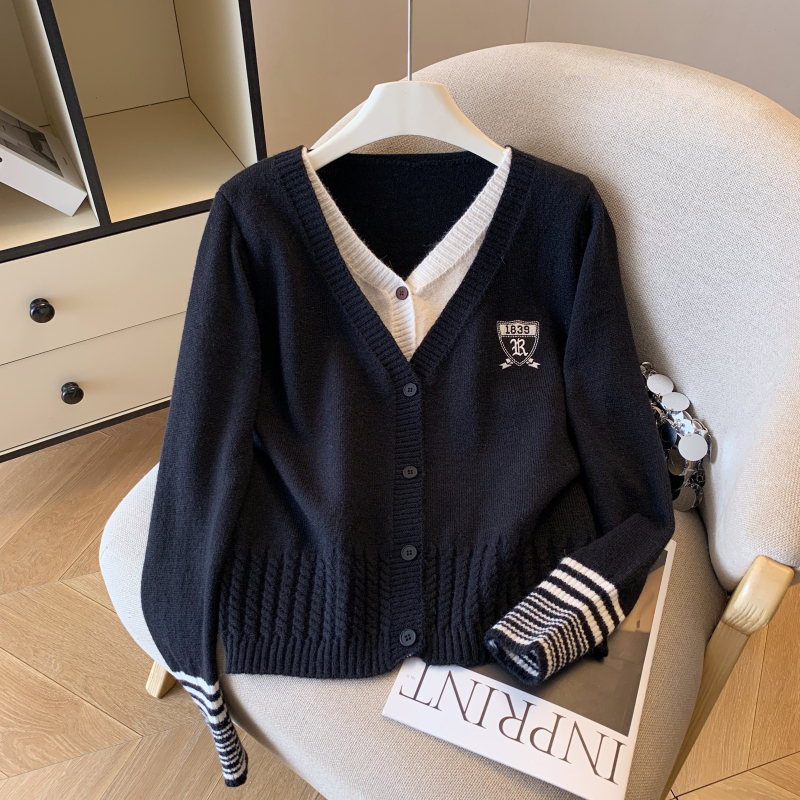 Embroidered V-neck sweater high elastic tops for women