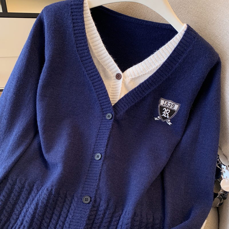 Embroidered V-neck sweater high elastic tops for women