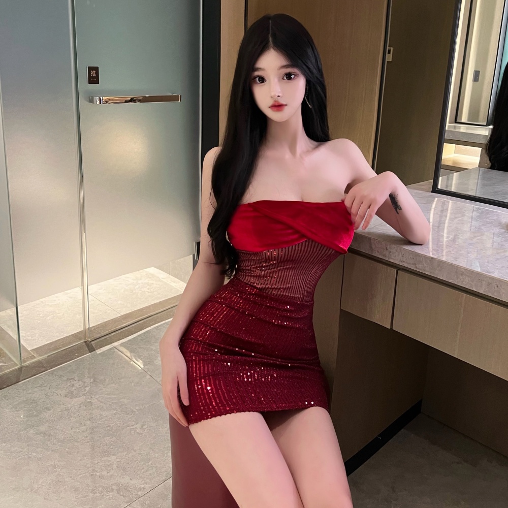 Red dress wrapped chest formal dress for women