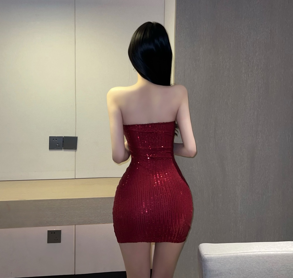 Red dress wrapped chest formal dress for women