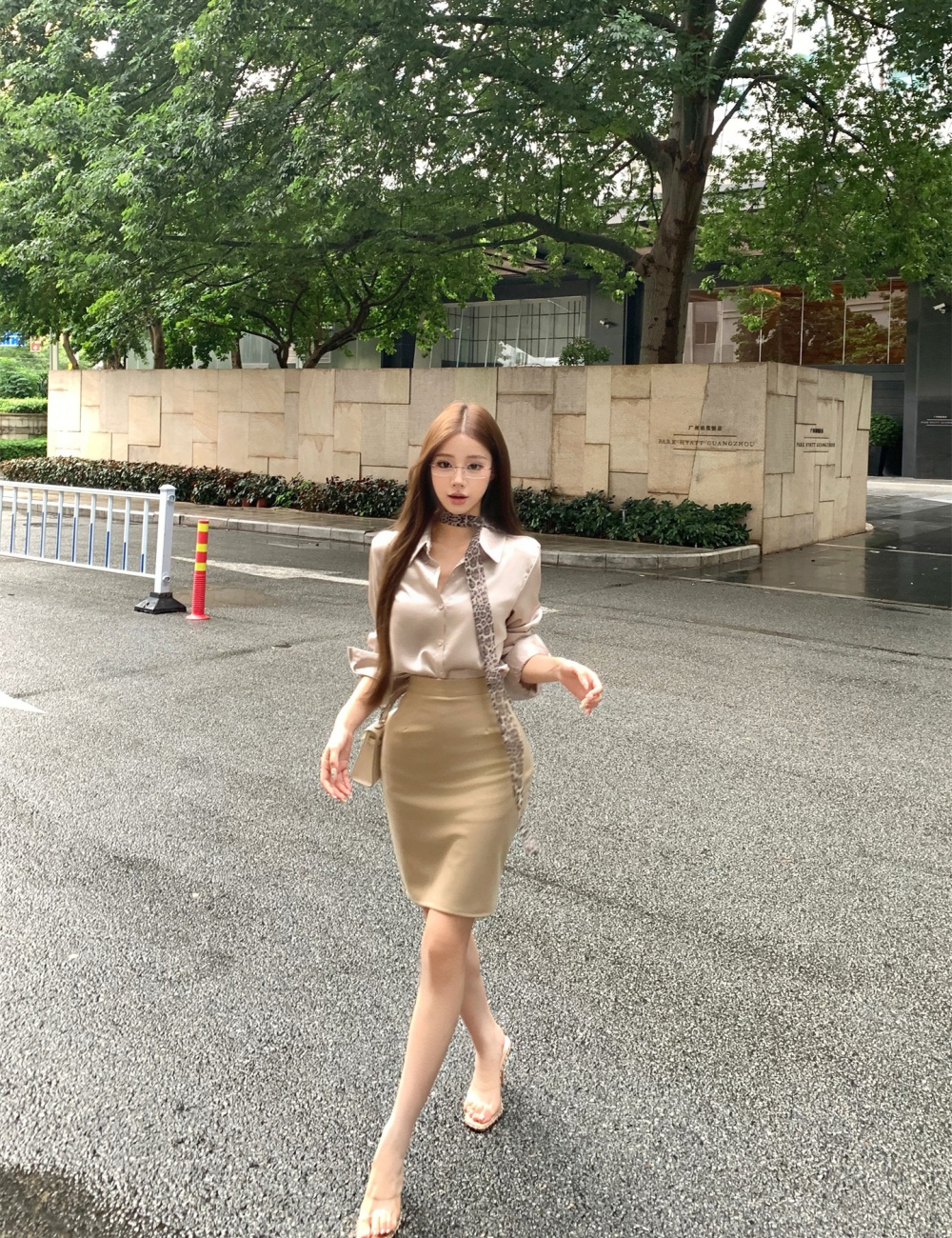 Sunscreen leopard scarves temperament elasticity shirt