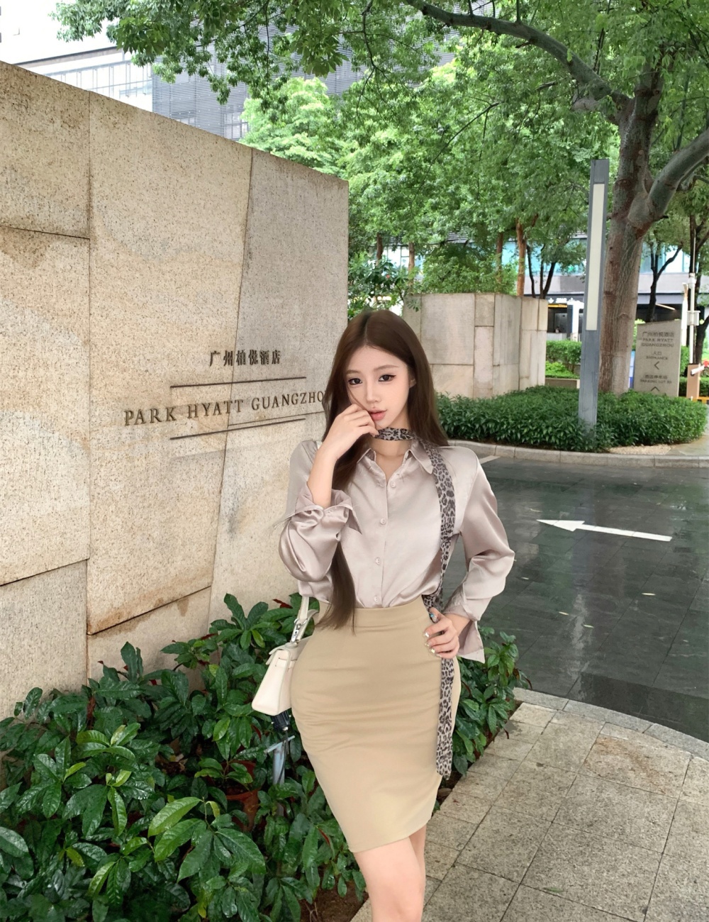 Sunscreen leopard scarves temperament elasticity shirt