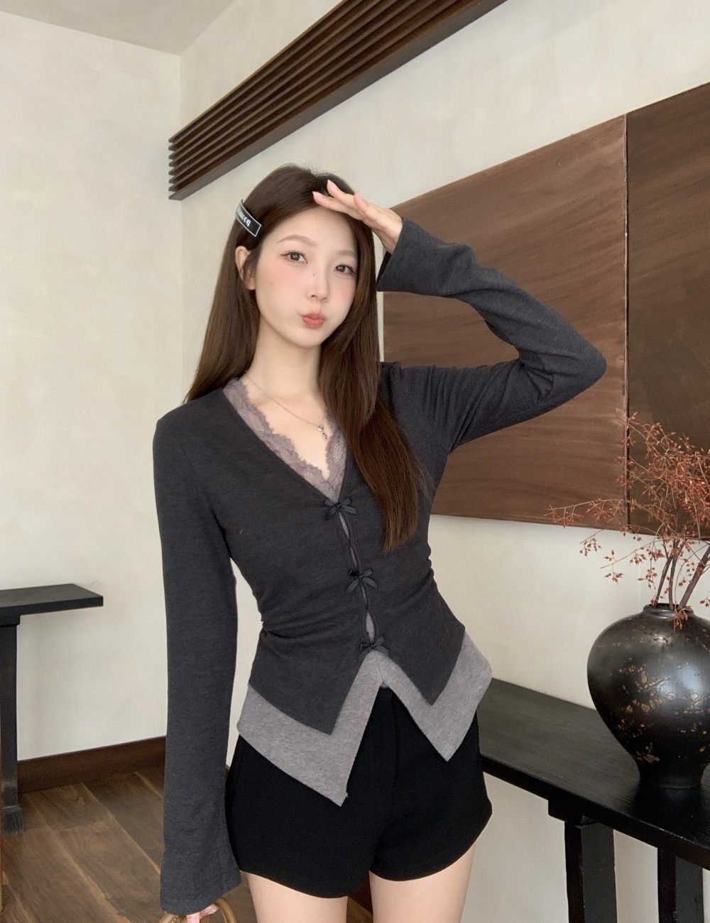 Sueding Pseudo-two splice inside the ride slim lace tops