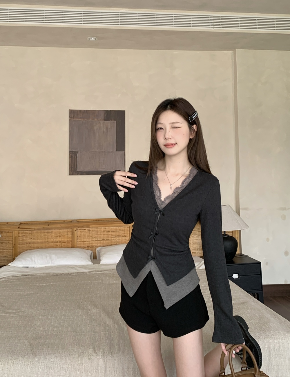 Sueding Pseudo-two splice inside the ride slim lace tops