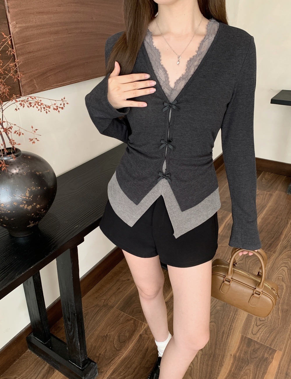 Sueding Pseudo-two splice inside the ride slim lace tops