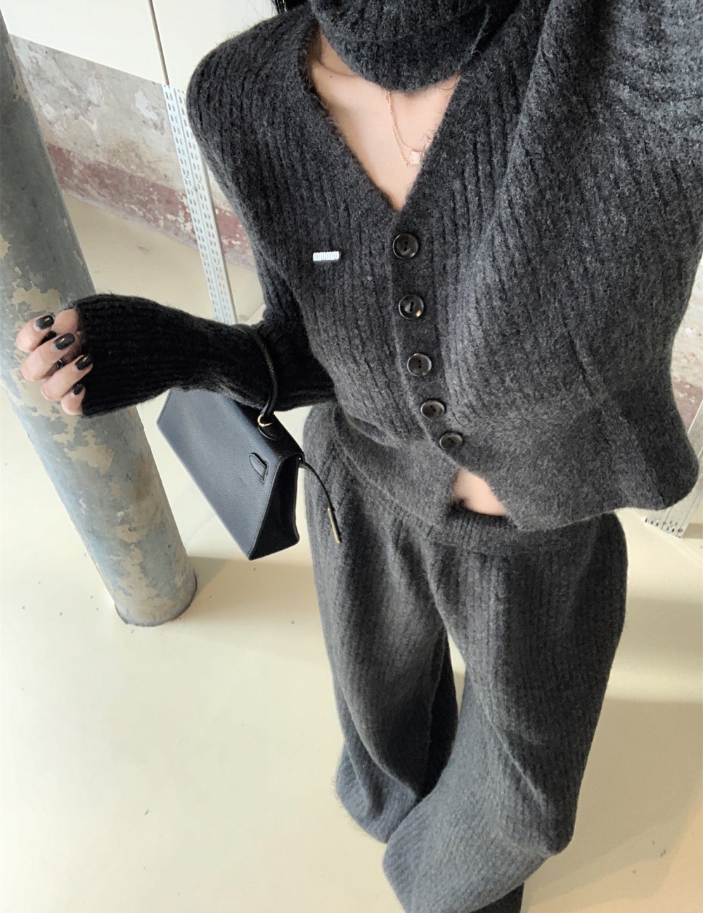 Autumn and winter wool cardigan V-neck sweater 3pcs set