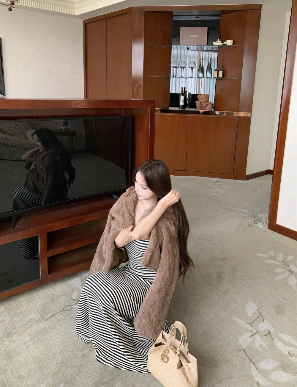 Autumn and winter thick fur coat hooded elmo coat for women