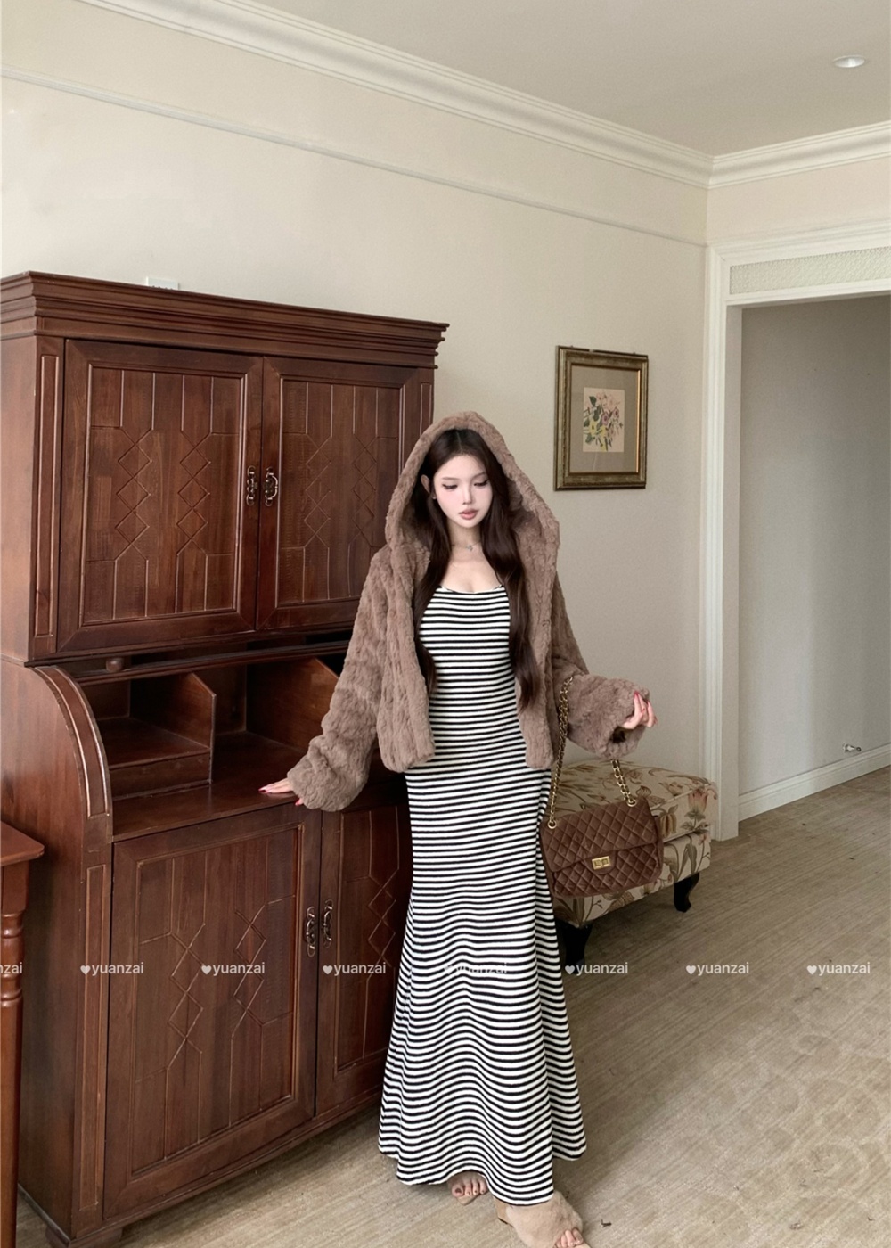 Autumn and winter thick fur coat hooded elmo coat for women