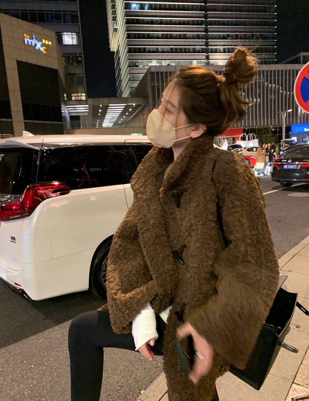 Lambs wool coat lamb fur overcoat for women