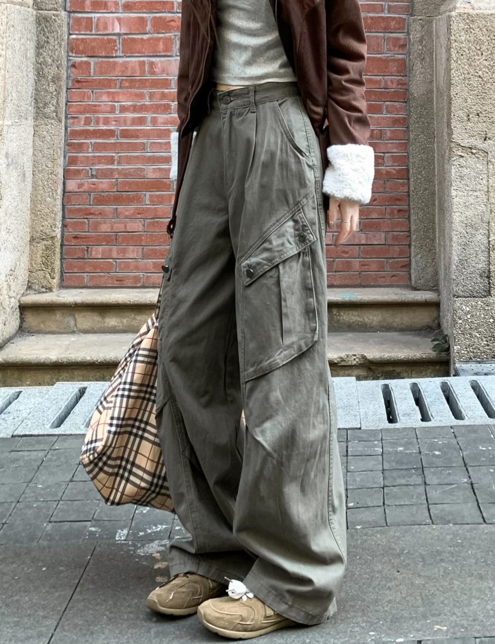 Camouflage casual pants loose work clothing for women