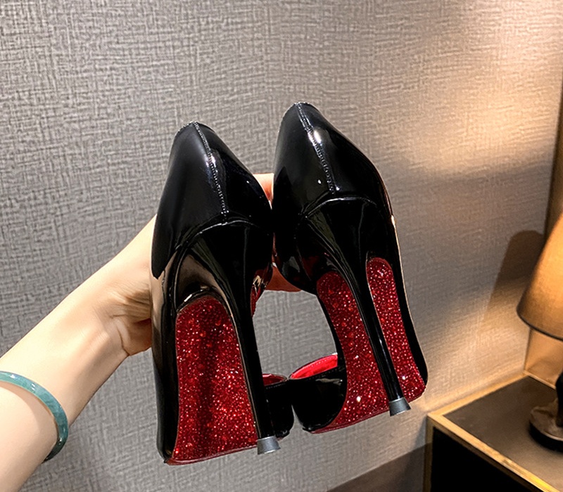 Nude color pointed low temperament stilettos for women