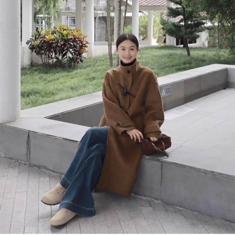Fashionable woolen coat overcoat for women