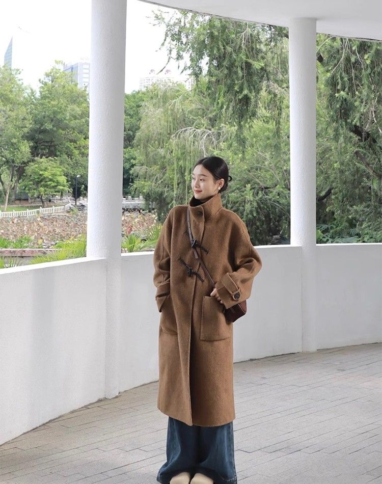 Fashionable woolen coat overcoat for women