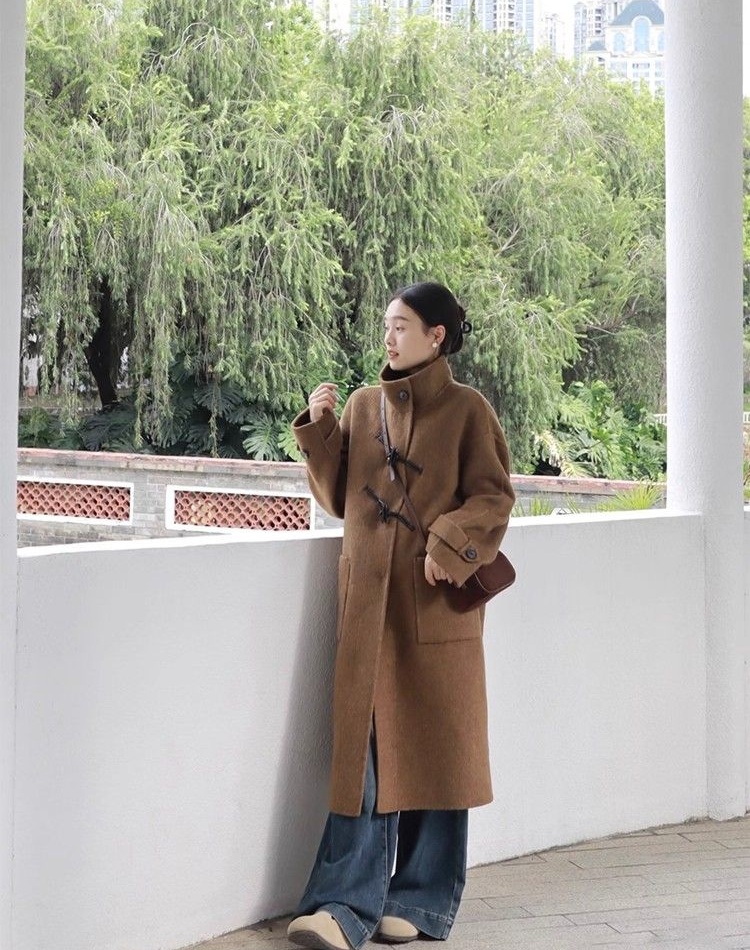 Fashionable woolen coat overcoat for women
