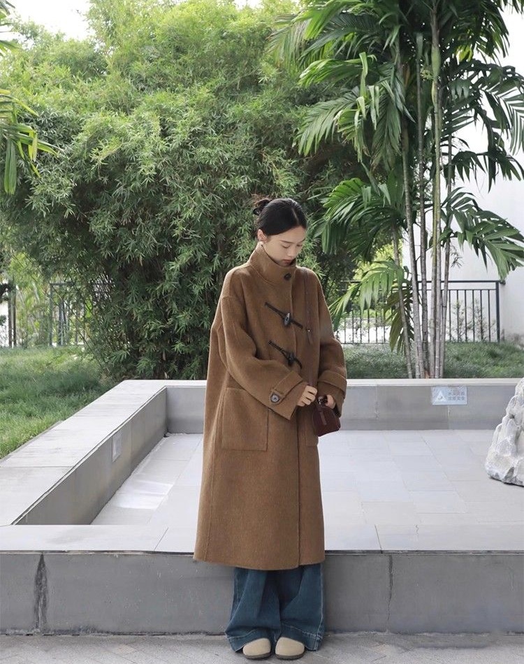 Fashionable woolen coat overcoat for women