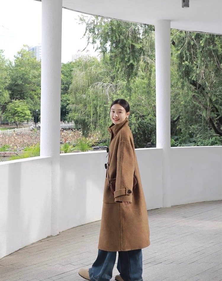 Fashionable woolen coat overcoat for women