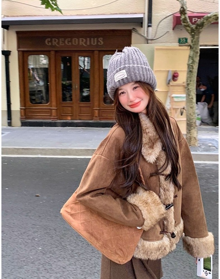 Horn buckle autumn and winter jacket for women