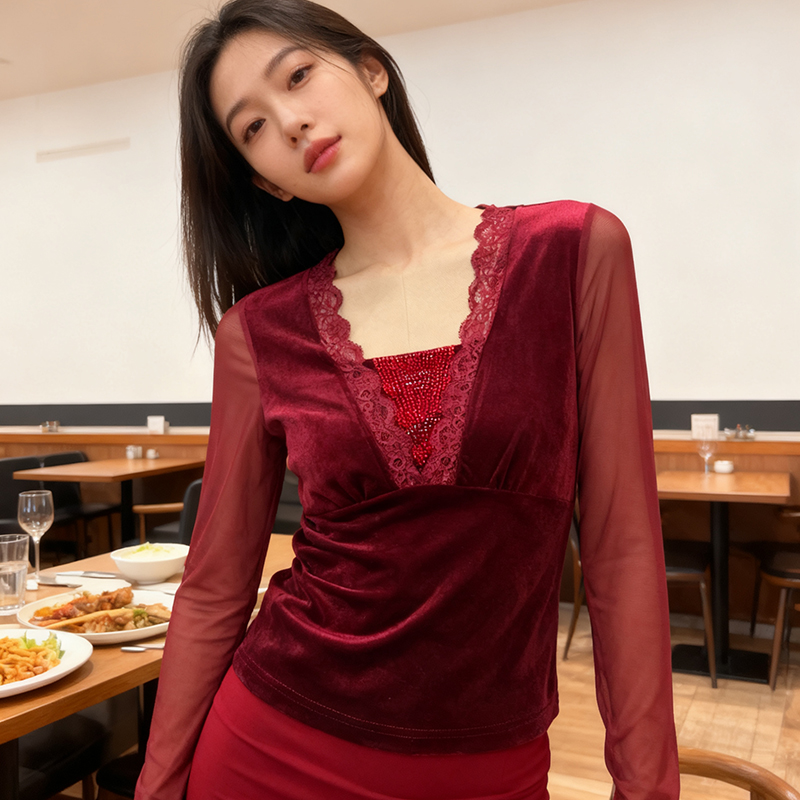 V-neck unique T-shirt rhinestone bottoming shirt