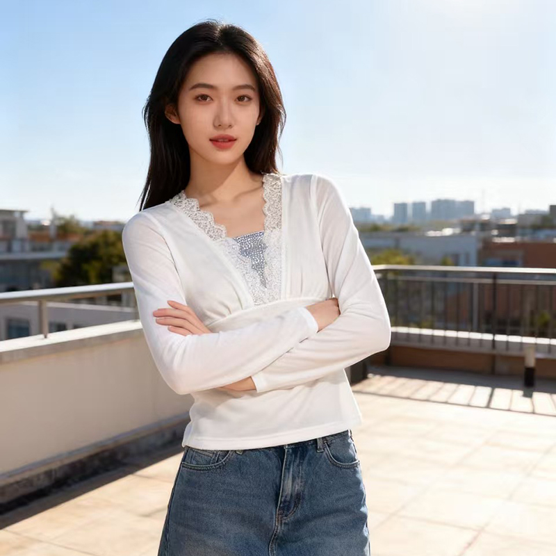 V-neck unique T-shirt rhinestone bottoming shirt