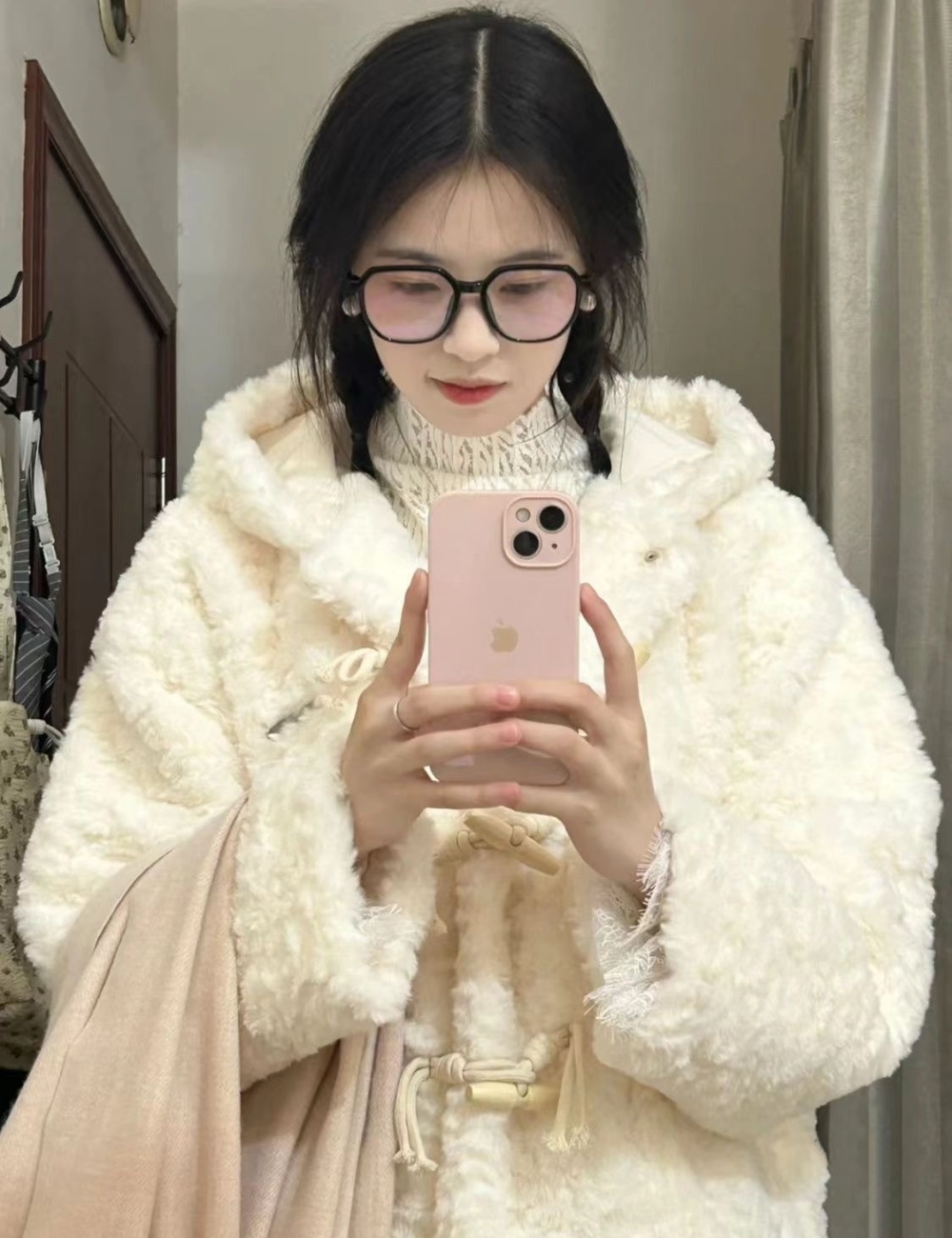 Plush hooded tops winter coat for women