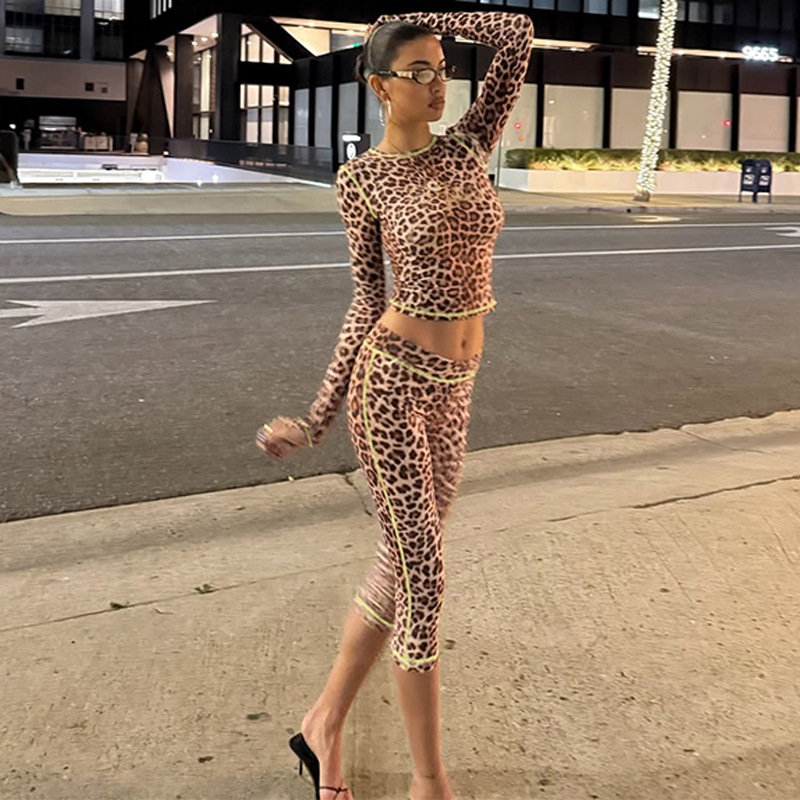 Long sleeve navel shorts leopard tops a set for women
