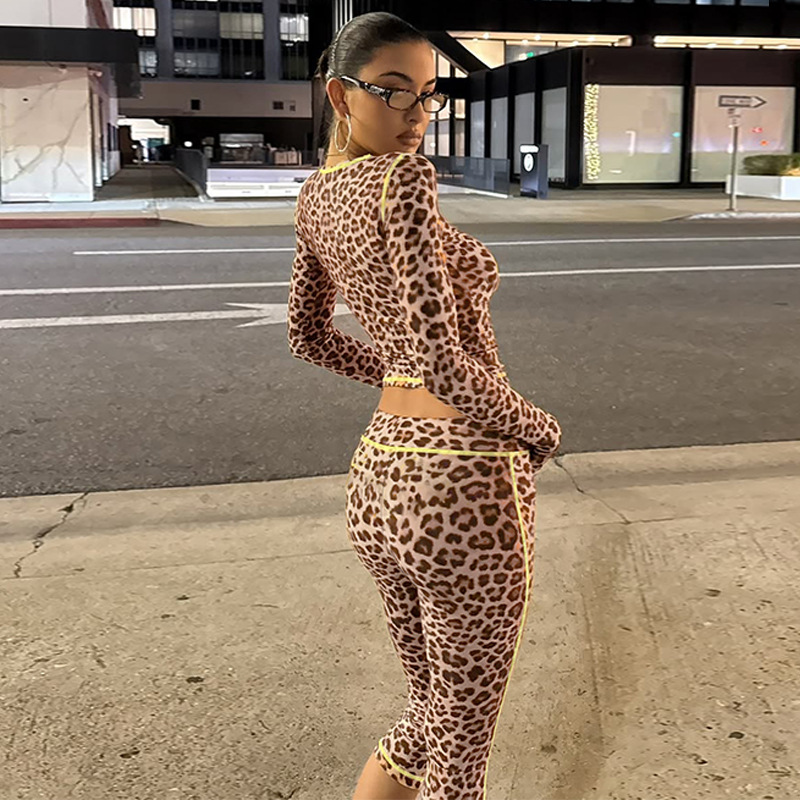 Long sleeve navel shorts leopard tops a set for women