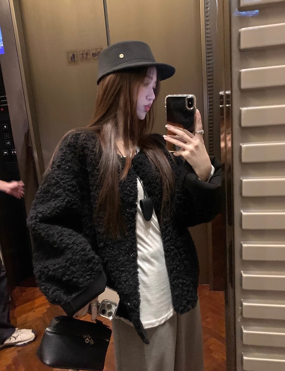 Short thick fur coat loose lambs wool coat for women