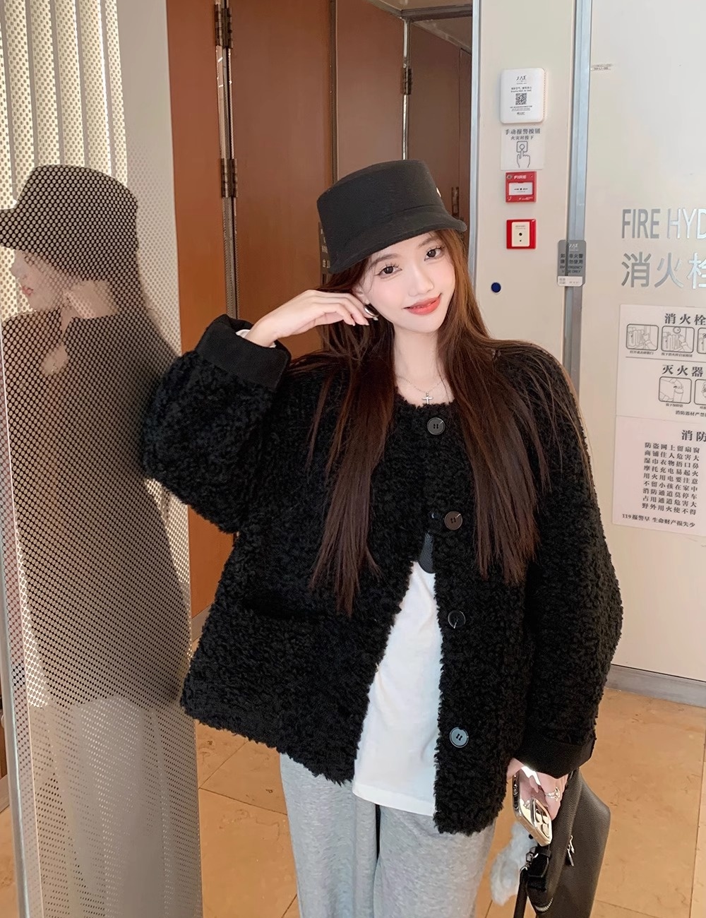 Short thick fur coat loose lambs wool coat for women