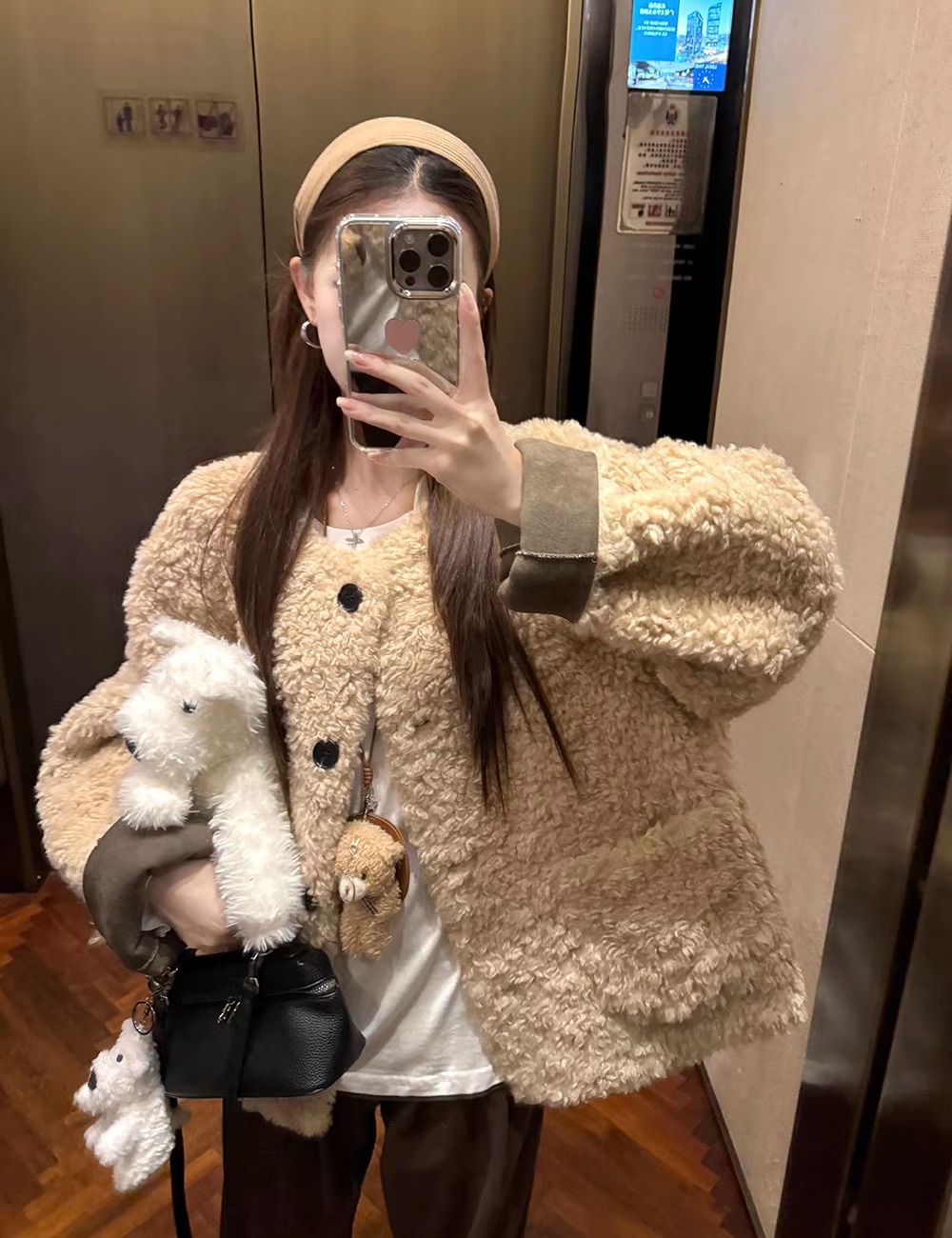 Short thick fur coat loose lambs wool coat for women