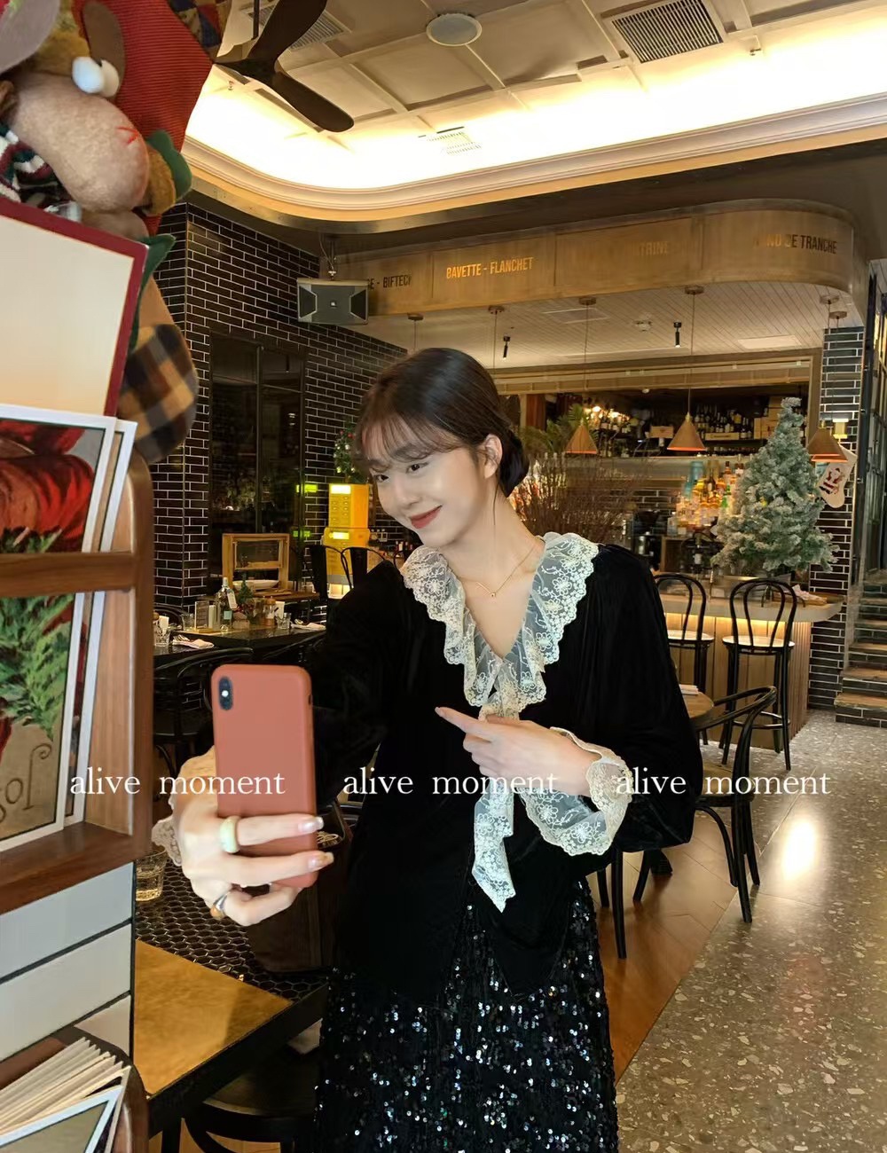 V-neck lace velvet temperament sweet tops