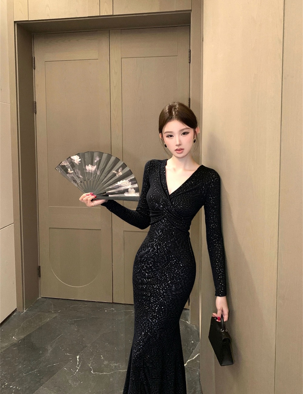 V-neck bottoming cross long autumn and winter dress