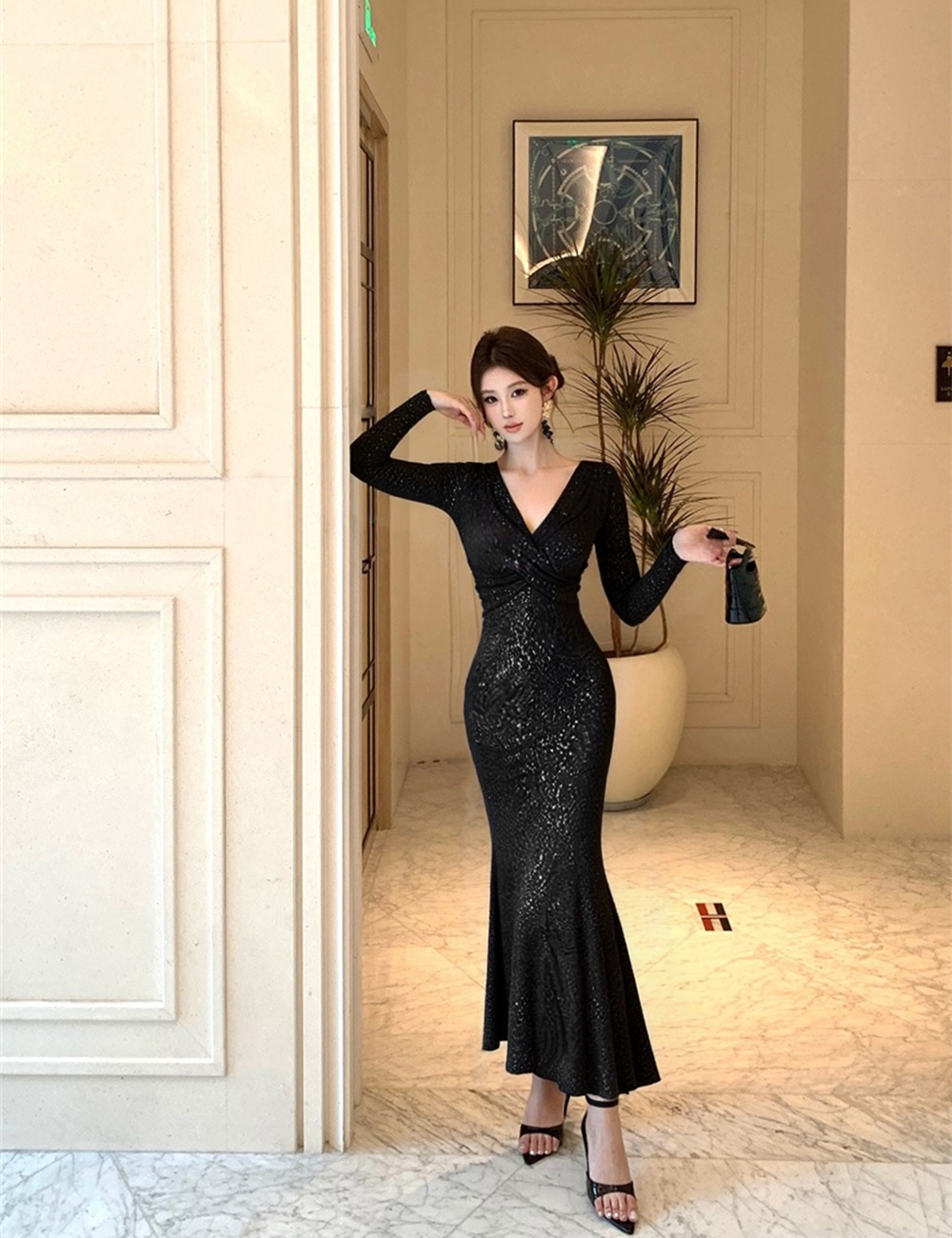 V-neck bottoming cross long autumn and winter dress