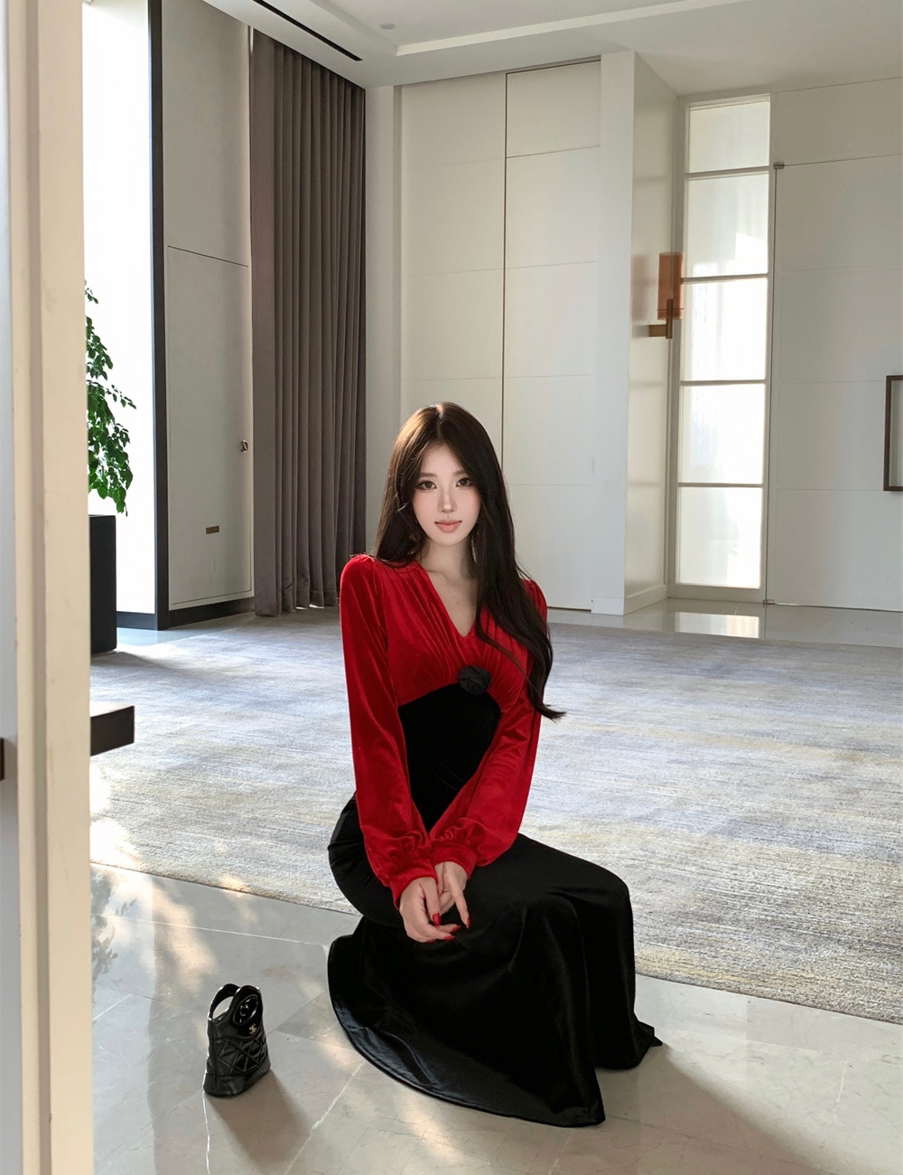 Slim V-neck autumn and winter velvet splice dress