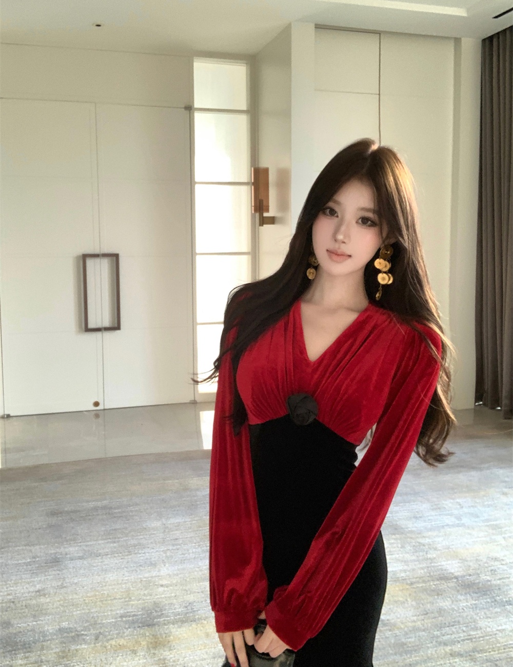 Slim V-neck autumn and winter velvet splice dress