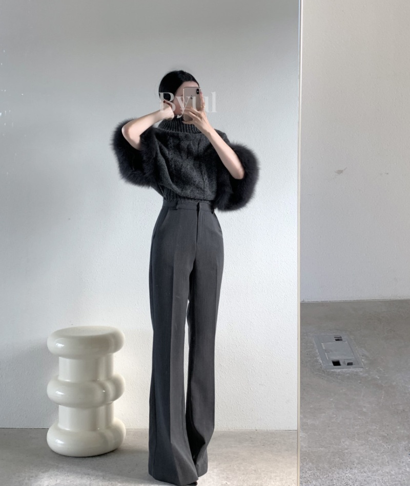 Flat shoulder bat sleeve sweater cuff cloak