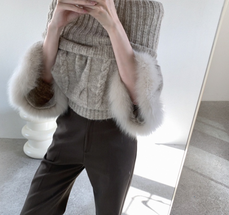 Flat shoulder bat sleeve sweater cuff cloak