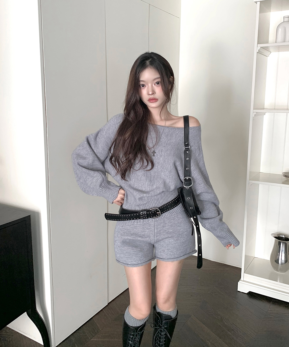 Korean style strapless horizontal collar sweater a set