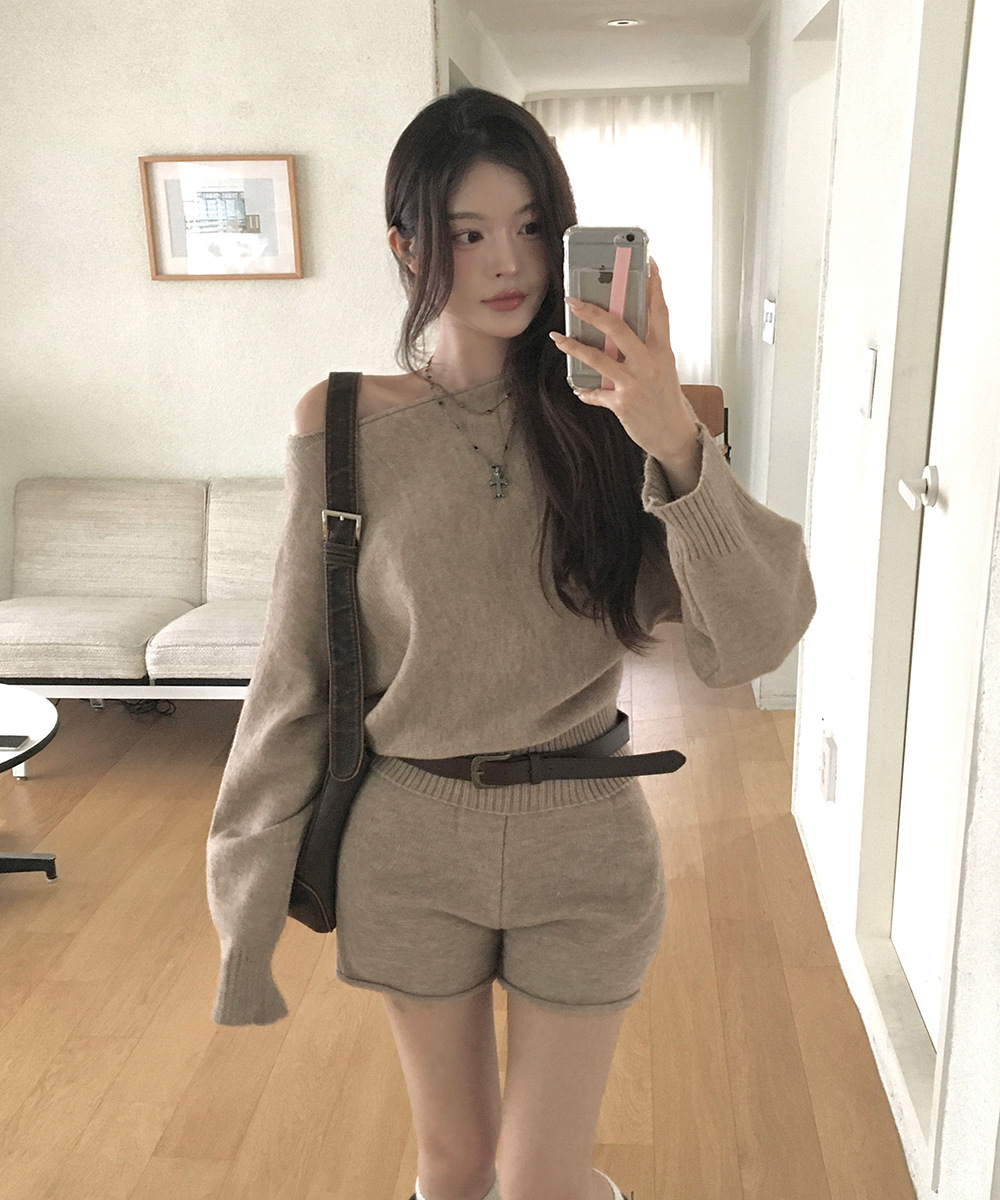 Korean style strapless horizontal collar sweater a set