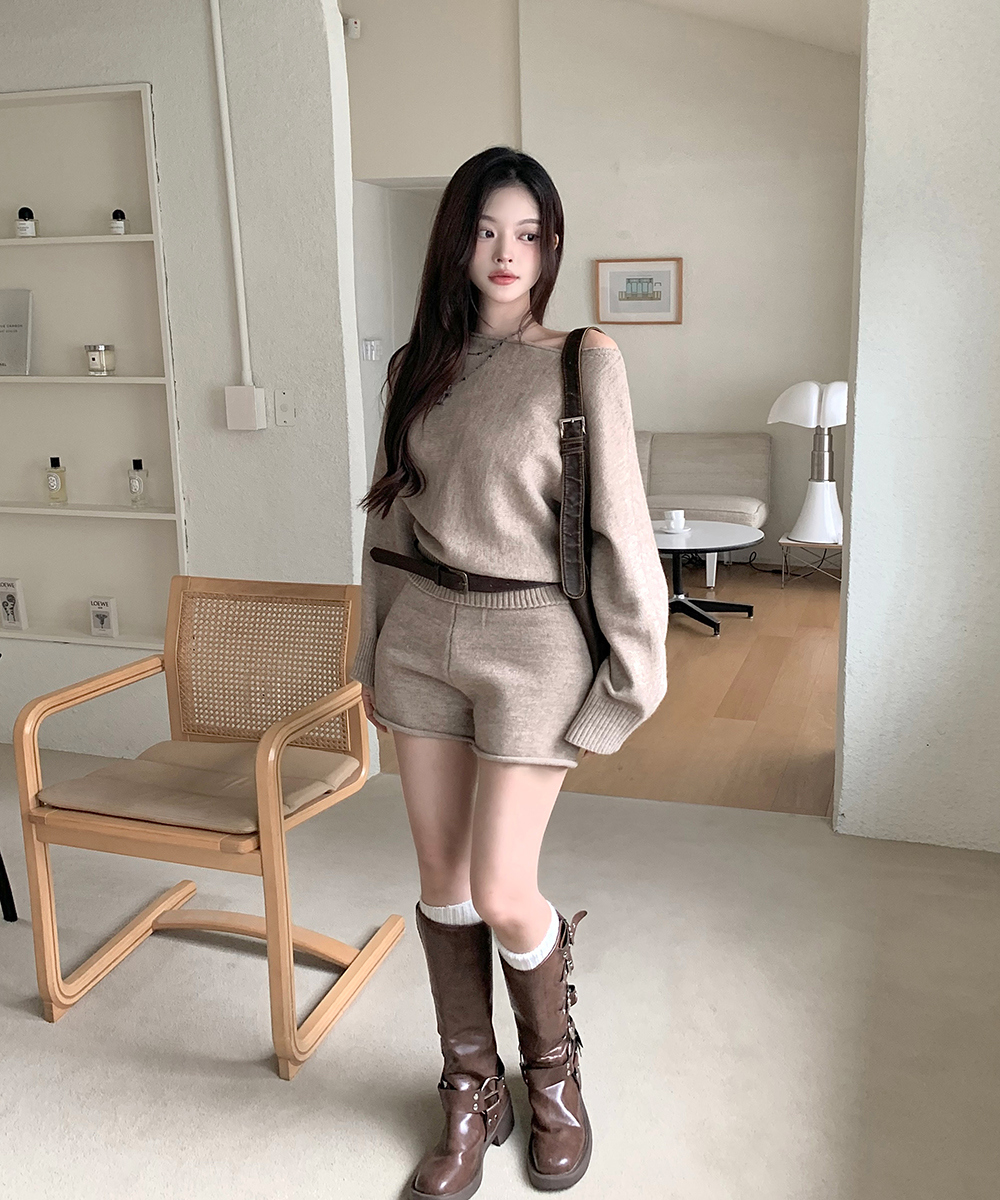 Korean style strapless horizontal collar sweater a set