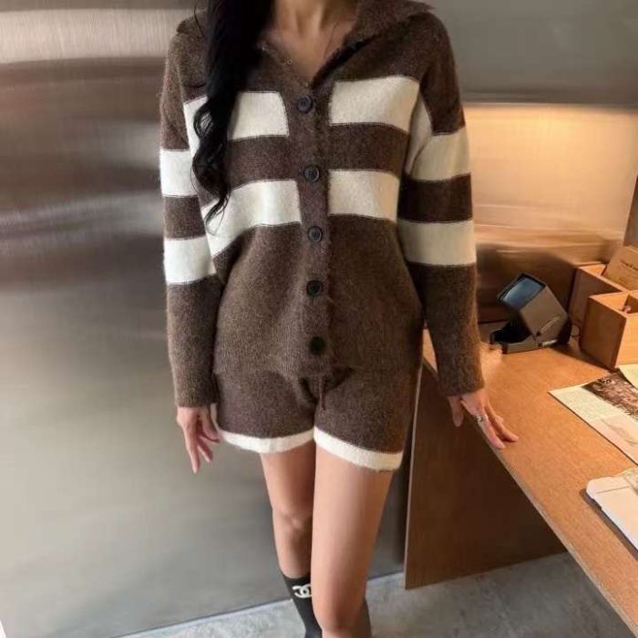 Knitted autumn and winter shorts Casual coat 2pcs set
