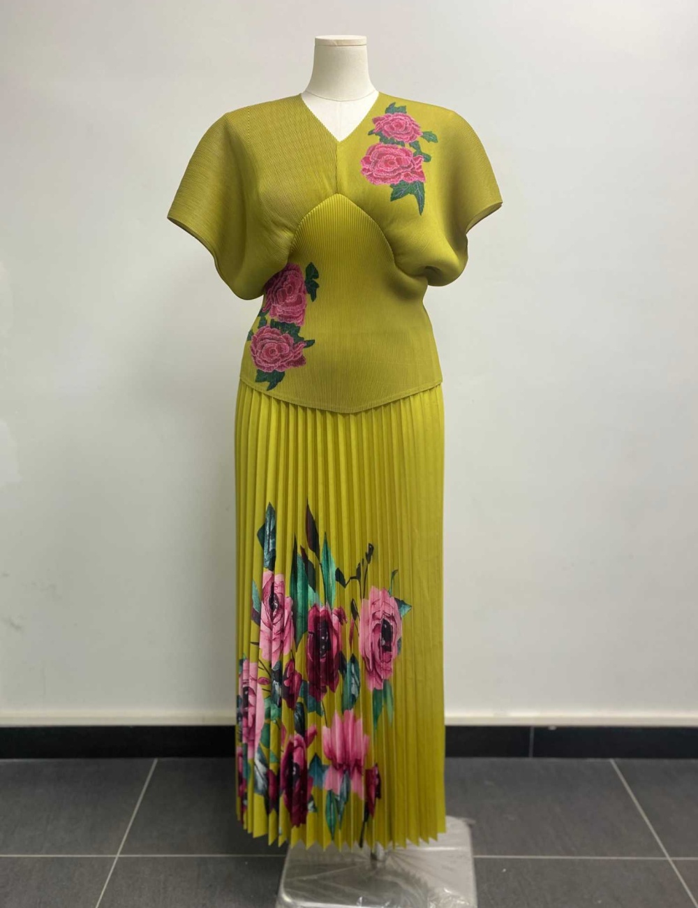 Fold pleated splice skirt slim big skirt tops a set