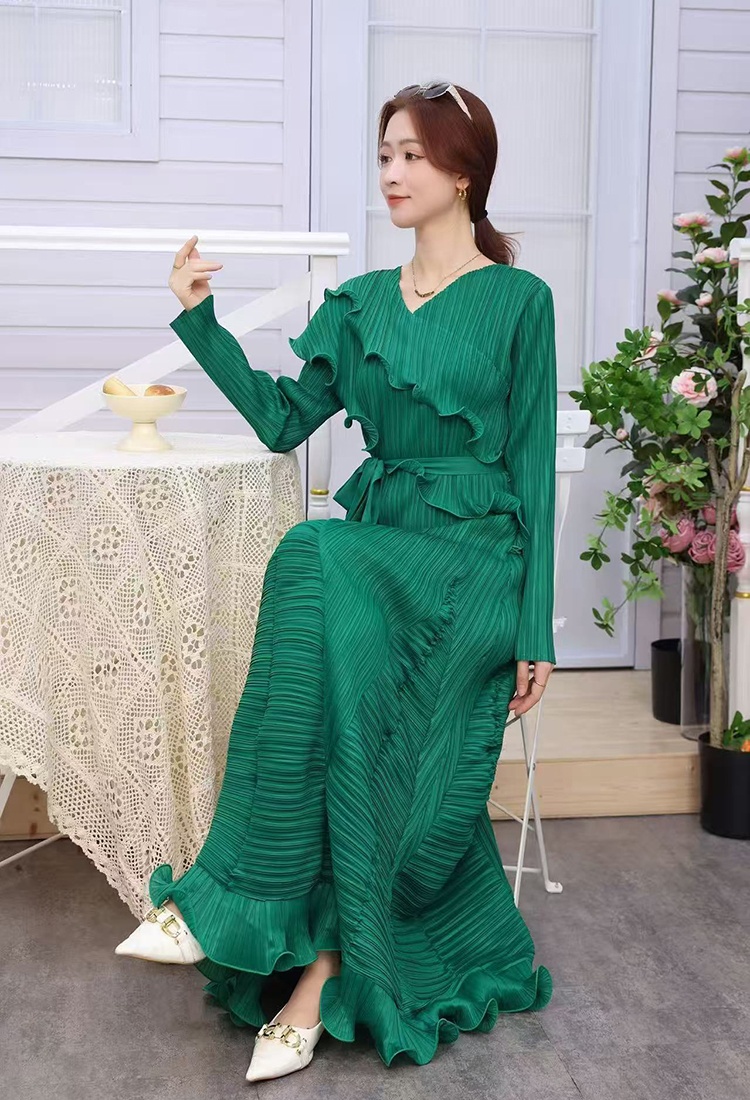 Slim wood ear dress fold long sleeve long dress