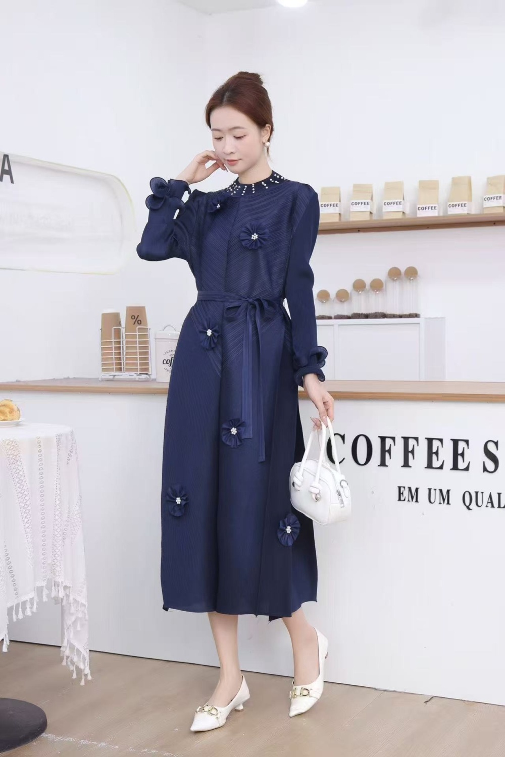 Bandage flowers fold pinched waist wood ear stereoscopic dress