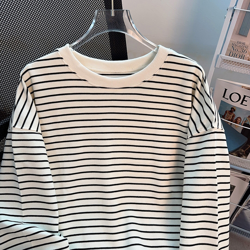 Complex hoodie round neck T-shirt for women