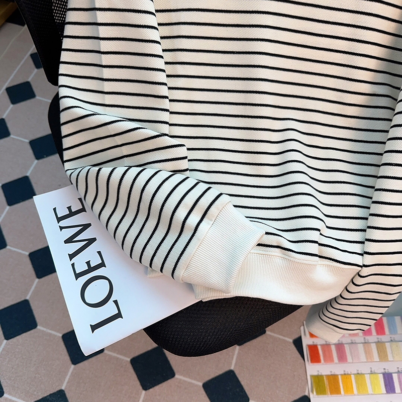 Complex hoodie round neck T-shirt for women