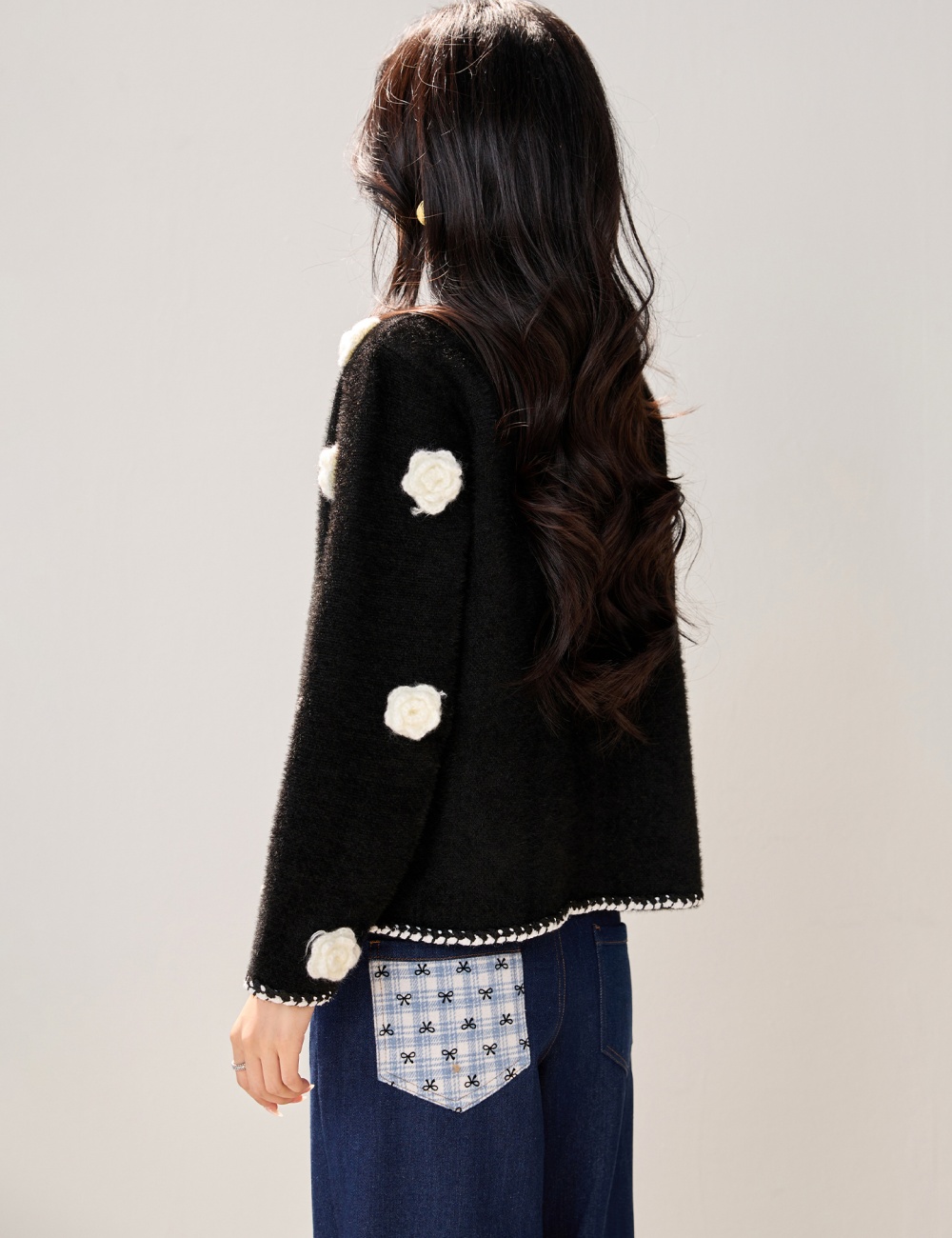 Black sweater knitted cardigan for women