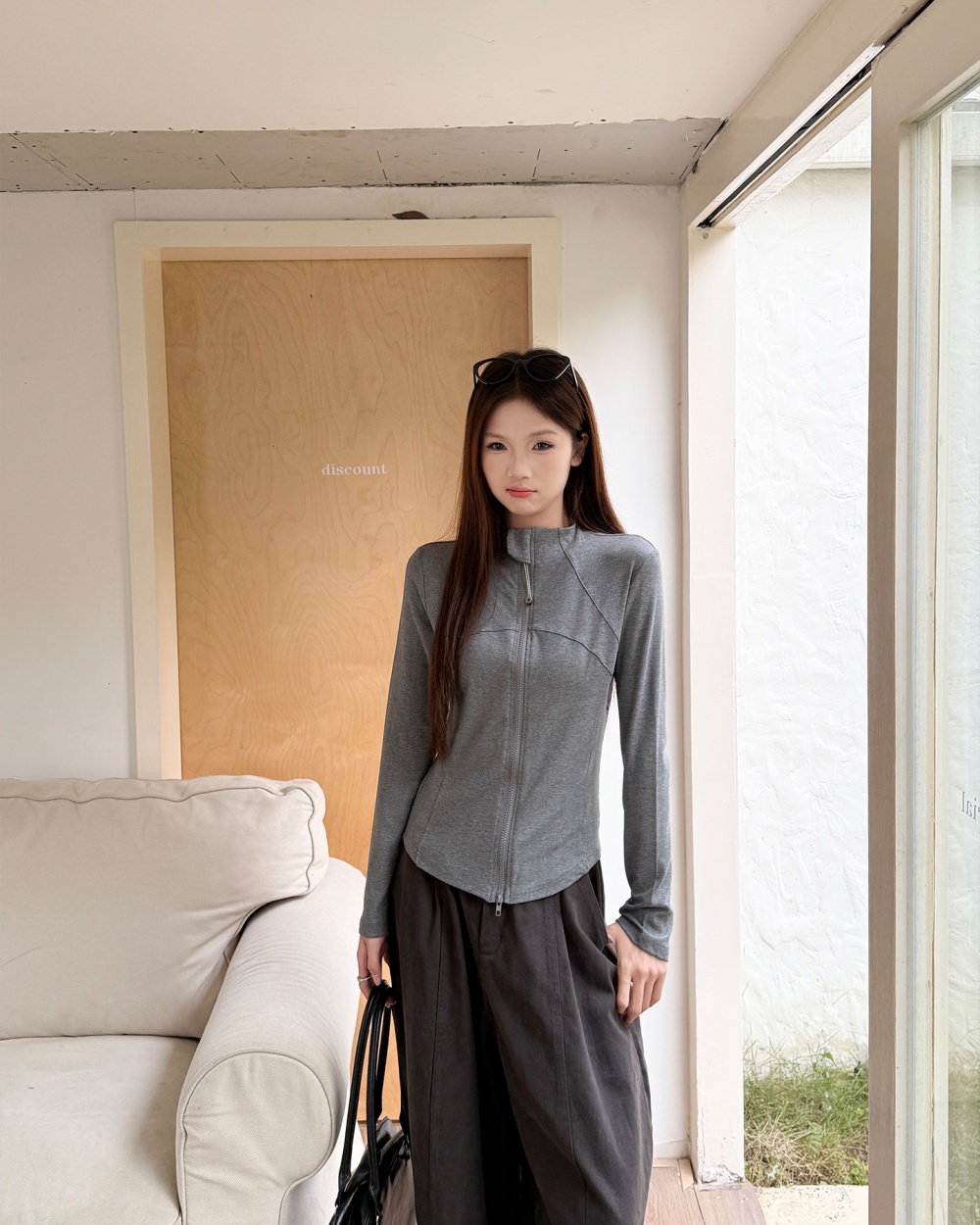 Gray plus velvet thick winter zip short T-shirt for women