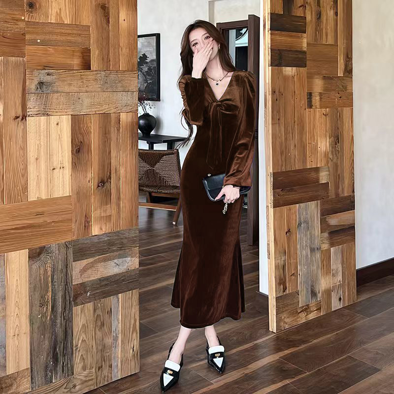 Temperament fashion dress golden velvet autumn long dress