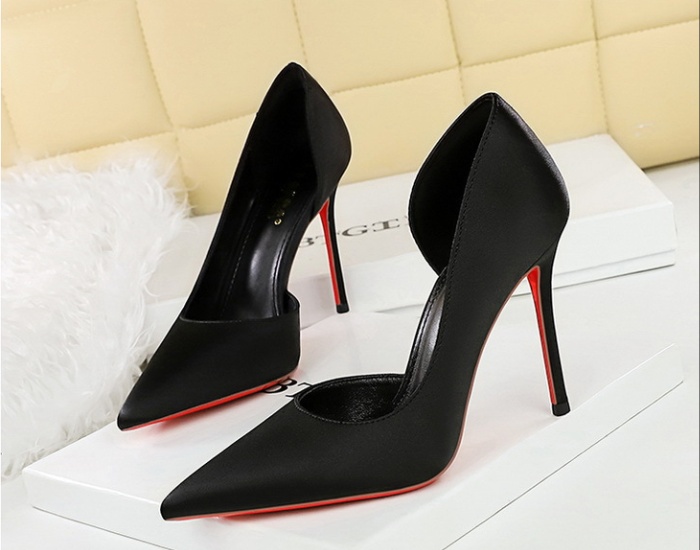 Low satin shoes sexy pointed high-heeled shoes for women
